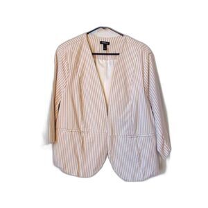 Torrid Blazer in Tan with white stripes 3/4 sleeves, fully lined Size 4 …